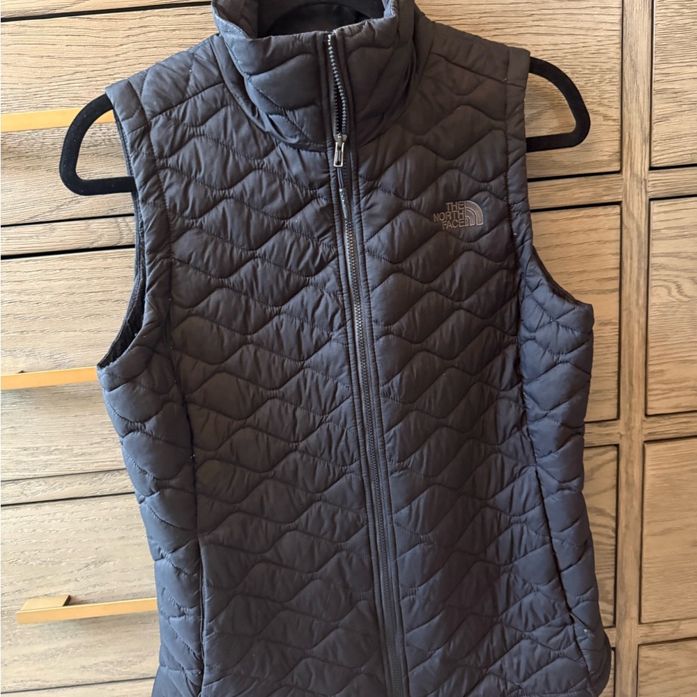 The North Face black ladies Quilted Vest